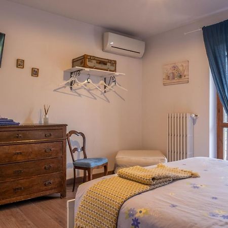 B&B Il Cortile Биелла Экстерьер фото