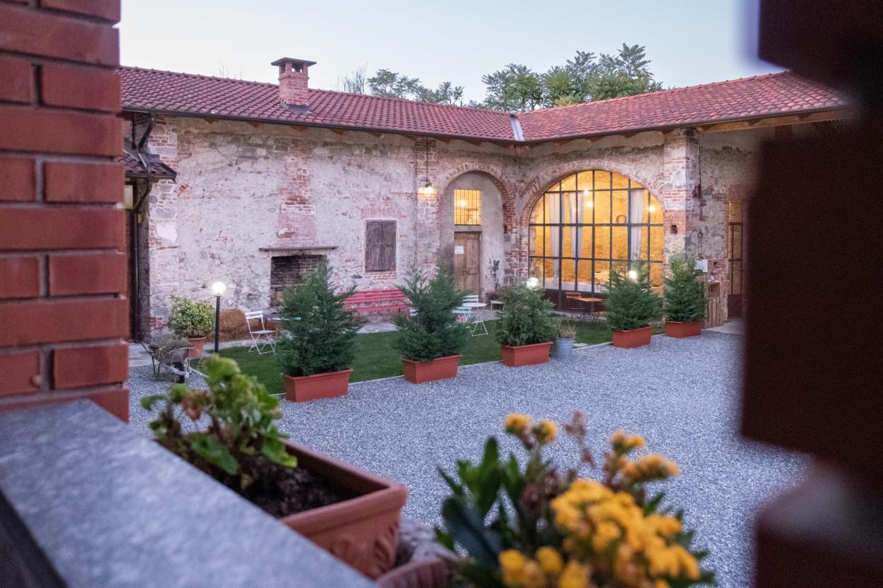 B&B Il Cortile Биелла Экстерьер фото